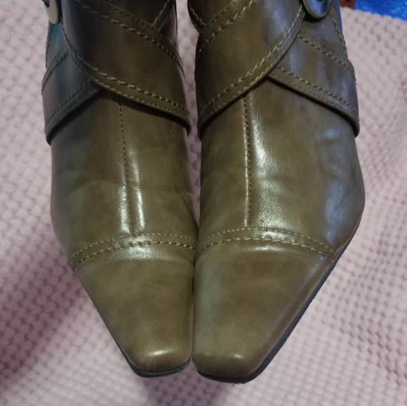 CL by Laudry Ankle Boots & Booties. - Picture 4 of 7